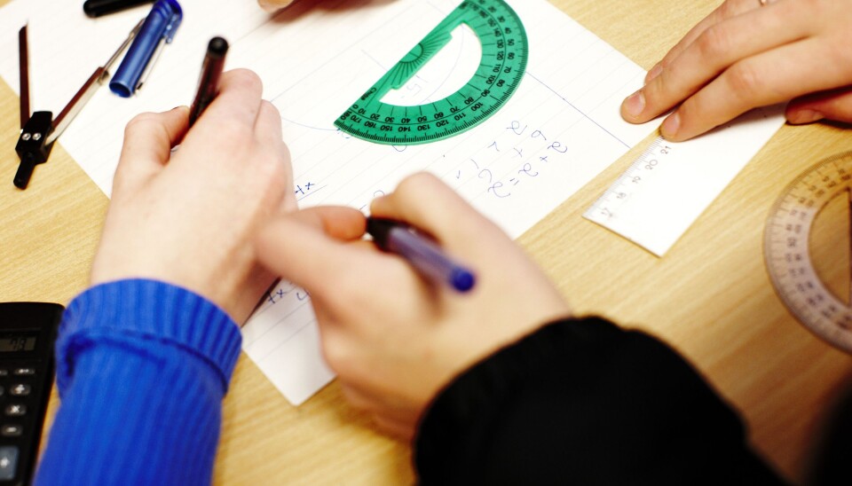 Regjeringen følger ikke opp sitt eget løfte om mer realfag i skolen i statsbudsjettet for 2021. Regjeringen følger ikke opp sitt eget løfte om mer realfag i skolen i statsbudsjettet for 2021.