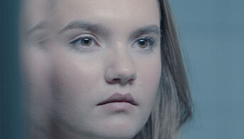 "Kaja" (15) opplever det å få nakenbilde av seg selv spredd på nett. "Kaja" (15) opplever det å få nakenbilde av seg selv spredd på nett.