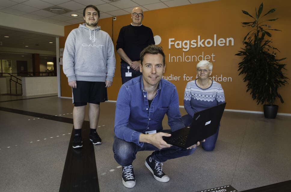 Fagskolen Innlandet gjør en innsats for å hjelpe noen av dem som er blitt permitterte under koronakrisen. Det er fra venstre kursdeltager Jonas Kyseth, avdelingsleder Roy Jakobsen og lærerne Eivind Voldheim og Mette Westgård. Fagskolen Innlandet gjør en innsats for å hjelpe noen av dem som er blitt permitterte under koronakrisen. Det er fra venstre kursdeltager Jonas Kyseth, avdelingsleder Roy Jakobsen og lærerne Eivind Voldheim og Mette Westgård.