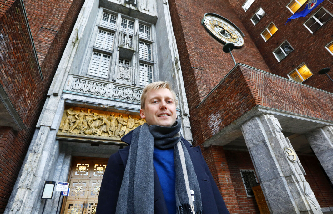 Høyre og Øystein Sundelin krever sammen med KrF at byrådsleder Raymons Johansen svarer for lønnsveksten i Utdanningsetaten i Oslo kommune. Høyre og Øystein Sundelin krever sammen med KrF at byrådsleder Raymons Johansen svarer for lønnsveksten i Utdanningsetaten i Oslo kommune.