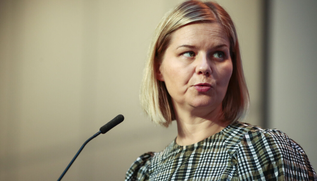Kunnskapsminister Guri Melby og regjeringen skroter nærskoleprinsippet. Kunnskapsminister Guri Melby og regjeringen skroter nærskoleprinsippet.