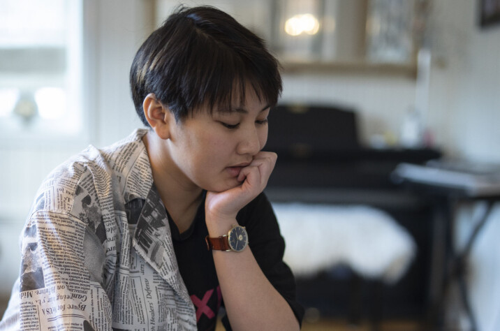 Fran går i første klasse på Drammen videregående. Rødt nivå og hjemmeundervisning har gjort møtet med videregående annerledes. Foto: Maja Ljungberg Bjåland.