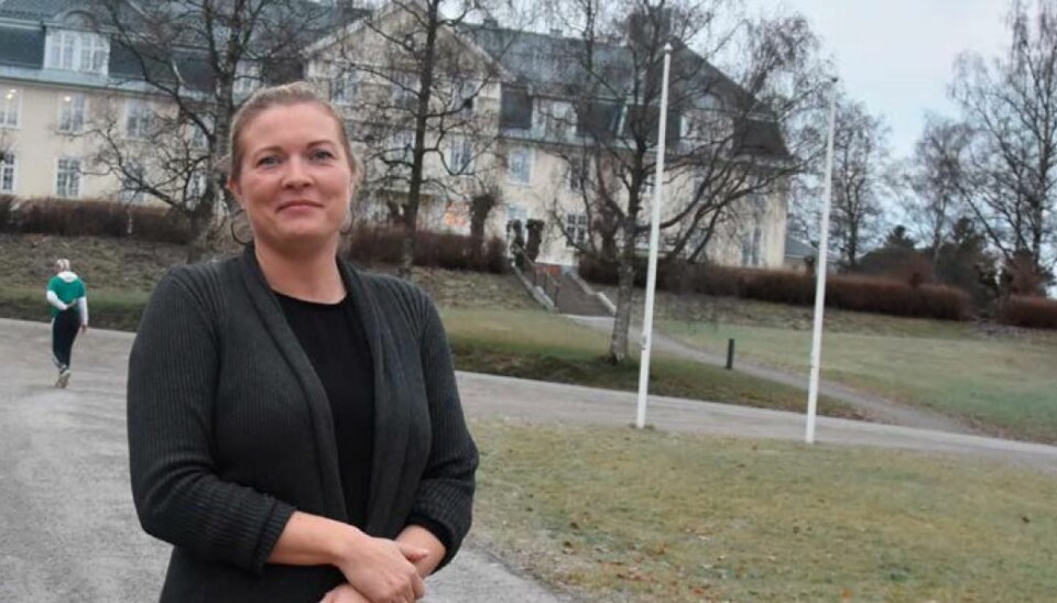 På Jønsberg er rektor Renate Christiansen Lunde svært glad for godt samarbeid med helsesykepleieren på skolen.