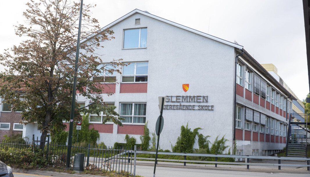 Det blir rødt nivå på ungdomsskoler og i videregående skoler ut neste uke. Det blir rødt nivå på ungdomsskoler og i videregående skoler ut neste uke.
