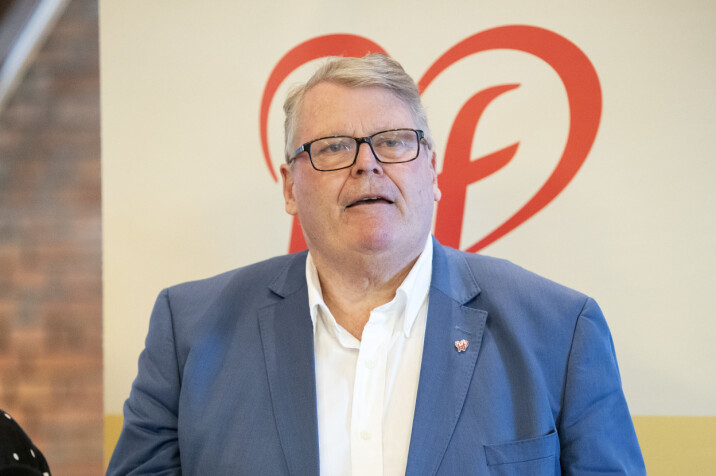 Parlamentarisk leder i Krf, Hans Fredrik Grøvan kaller Ap-forslaget for intolerant. Parlamentarisk leder i Krf, Hans Fredrik Grøvan kaller Ap-forslaget for intolerant.