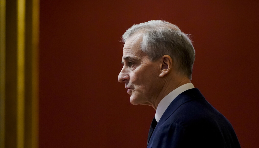 Ap-leder Jonas Gahr Støre (Ap) mener lærere og ansatte i skole må prioriteres for korona-vaksine. Ap-leder Jonas Gahr Støre (Ap) mener lærere og ansatte i skole må prioriteres for korona-vaksine.