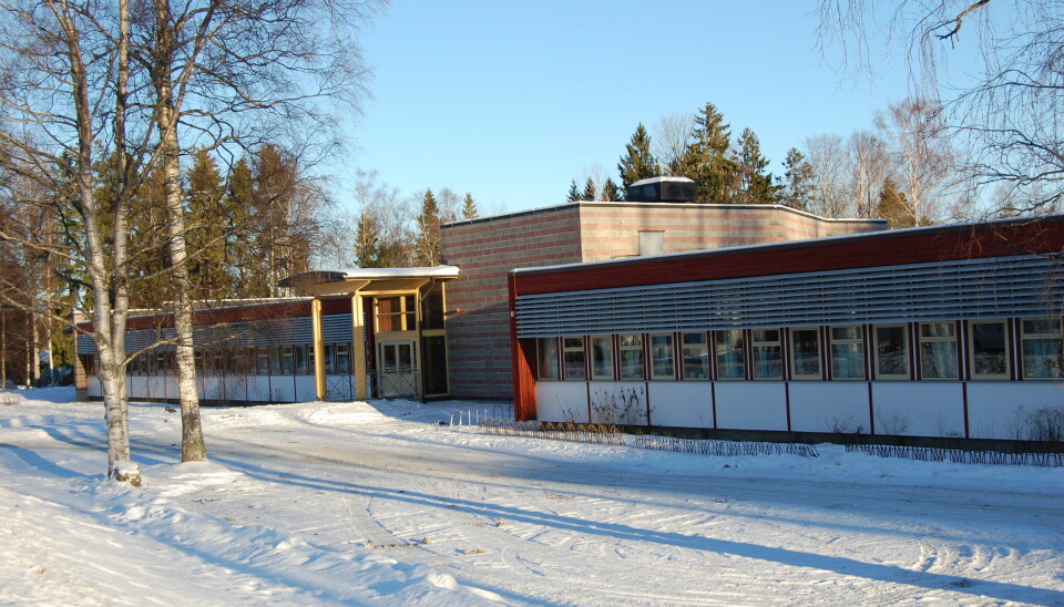 Skolene og barnehagene i Nordre Follo, Oslos nabokokommune i sør, stenger helt fram til onsdag. På bildet: Sofiemyr skole.