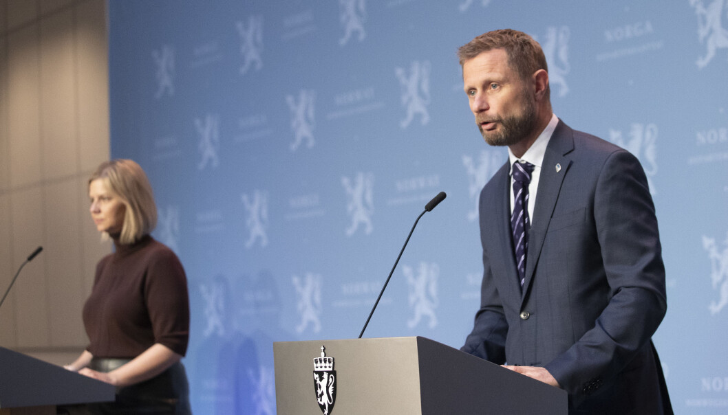 Kunnskapsminister Guri Melby og helseminister Bent Høie på en tidligere pressekonferanse. Kunnskapsminister Guri Melby og helseminister Bent Høie på en tidligere pressekonferanse.