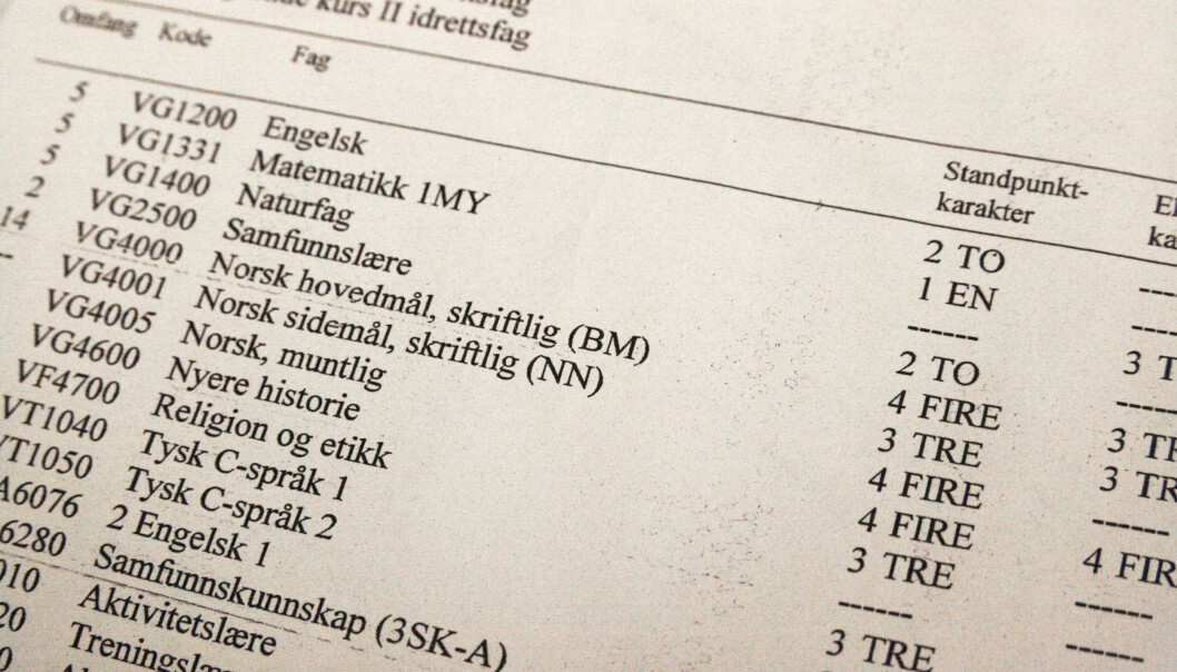 Karakterskjema for videregende kurs i idrettsfag. Karakterskjema for videregende kurs i idrettsfag.
