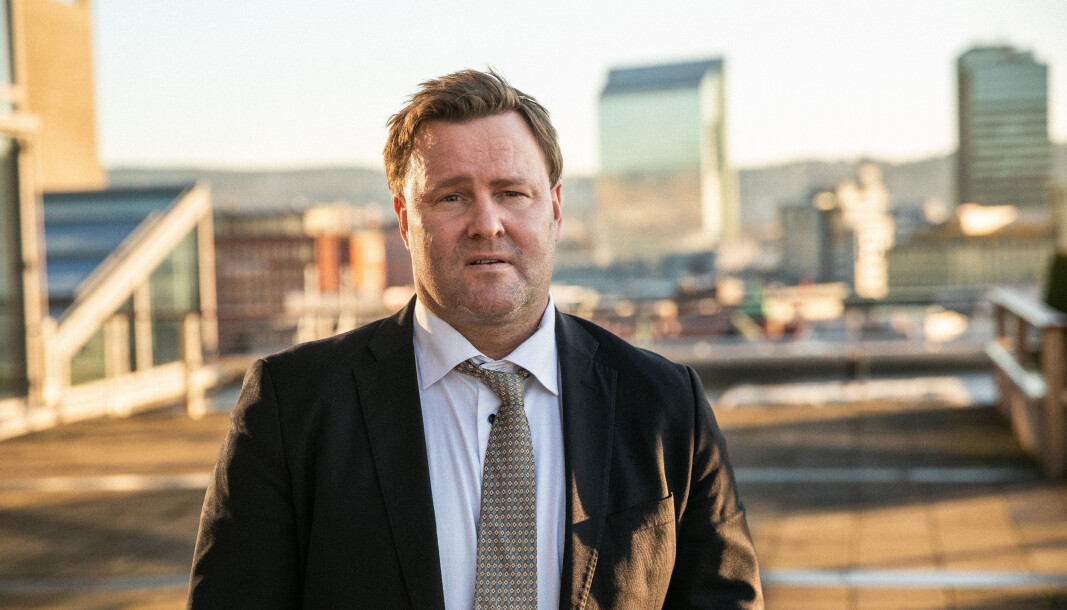 Assisterende helsedirektør Espen Rostrup Nakstad advarer mot at de neste månedene blir krevende. Assisterende helsedirektør Espen Rostrup Nakstad advarer mot at de neste månedene blir krevende.
