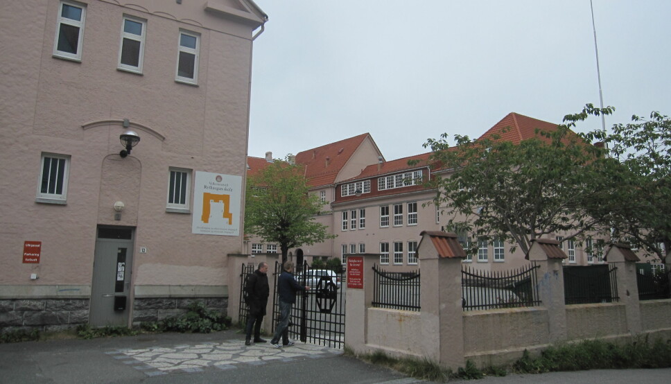 120 elever og 19 ansatte ved Rothaugen skole i Bergen er i karantene etter et smitteutbrudd.