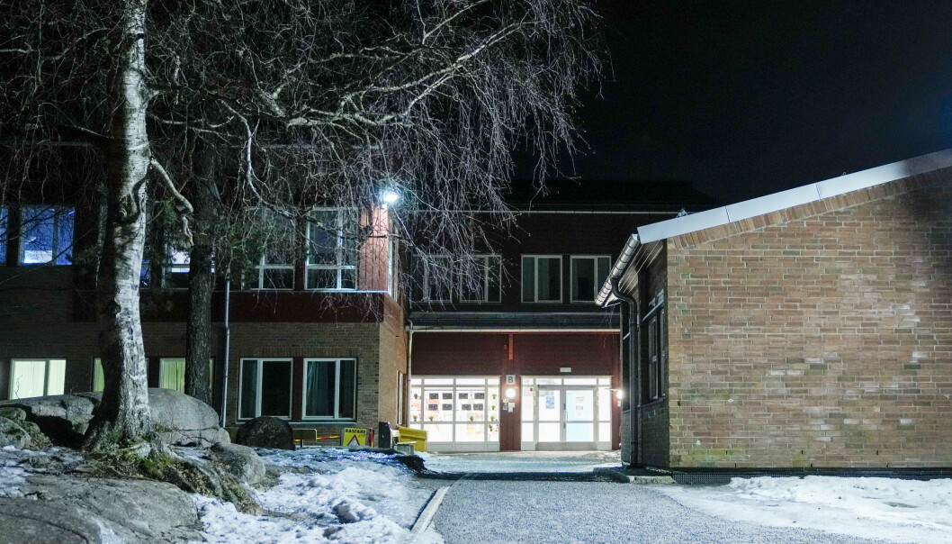 Bjøråsen skole i Groruddalen i Oslo er stengt på grunn av det store utbruddet av koronaviruset.