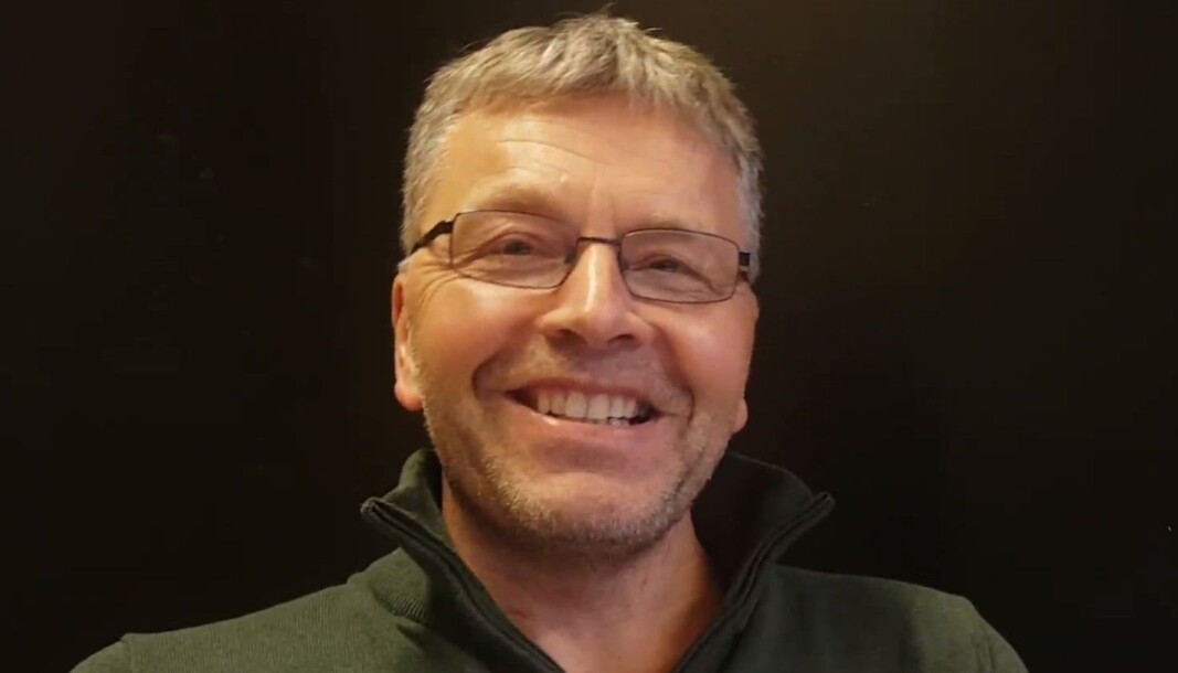 - I de nye læreplanene har vi fått til å yrkesrette matematikkfaget og nå yrkesretter vi også eksamen, sier prisvinneren. - I de nye læreplanene har vi fått til å yrkesrette matematikkfaget og nå yrkesretter vi også eksamen, sier prisvinneren.
