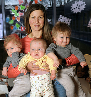 Judit Minda er vokst opp som trilling og har selv trillingene Filip, Amelia og Henrik. De premature trillingene fikk et eget rom med innredning og leker tilpasset dem da de startet i Hoppenspretthallen barnehage på Jessheim. Judit Minda er vokst opp som trilling og har selv trillingene Filip, Amelia og Henrik. De premature trillingene fikk et eget rom med innredning og leker tilpasset dem da de startet i Hoppenspretthallen barnehage på Jessheim.