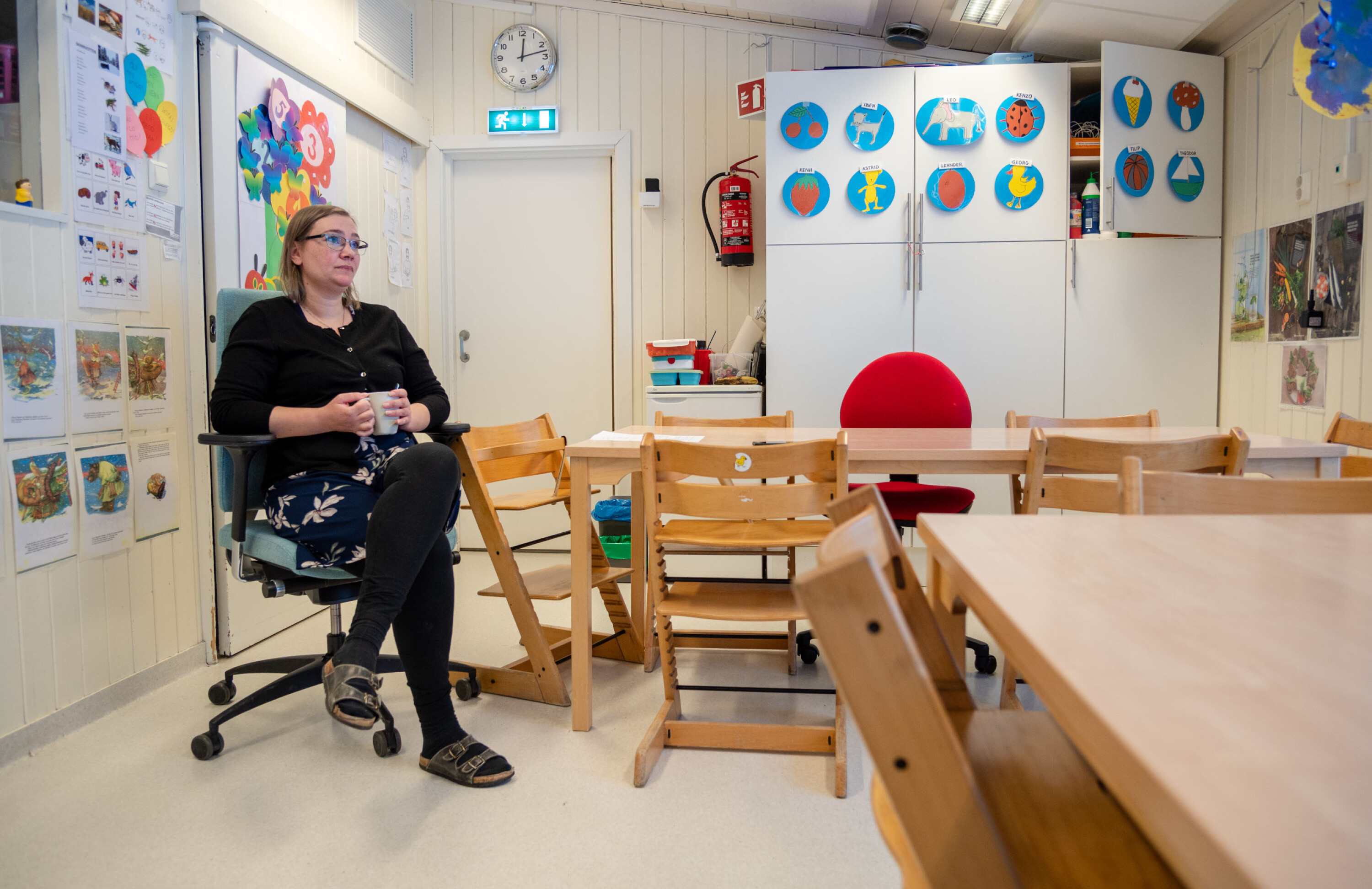 Barnehagestyrar Nina Dorans Brodtkorb tek seg ein pust i bakken. Med ansvar for to barnehagar må ho prioritere hardt kva ho har av tid for at arbeidskvardagen skal gå opp. Barnehagestyrar Nina Dorans Brodtkorb tek seg ein pust i bakken. Med ansvar for to barnehagar må ho prioritere hardt kva ho har av tid for at arbeidskvardagen skal gå opp.