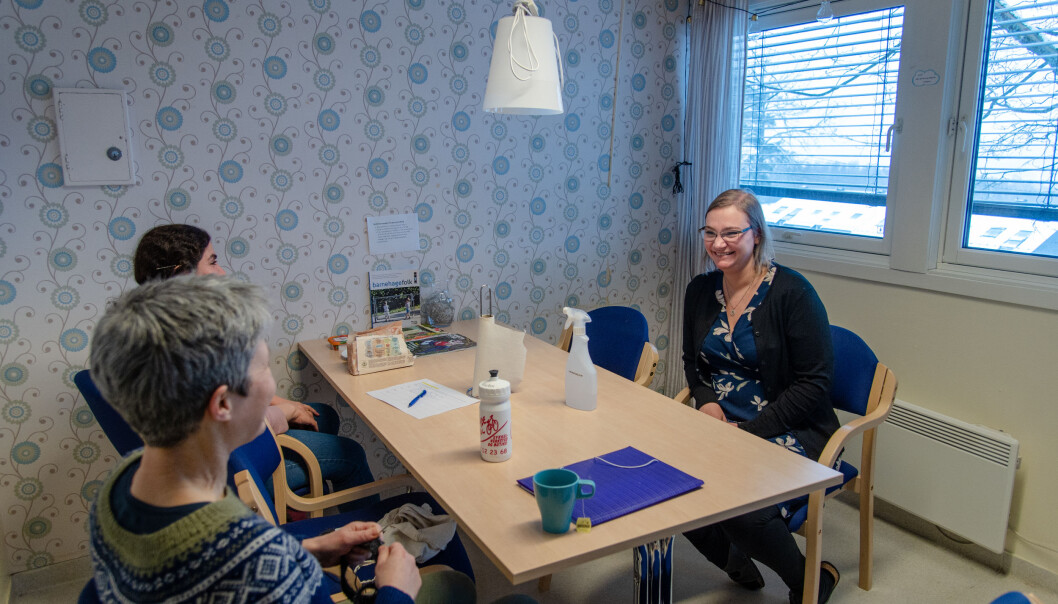 Brodtkorb fortel at det vert meir opp til dei andre tilsette å komme til ho med ting dei vil ta opp, sidan ho ofte er på farten. Brodtkorb fortel at det vert meir opp til dei andre tilsette å komme til ho med ting dei vil ta opp, sidan ho ofte er på farten.