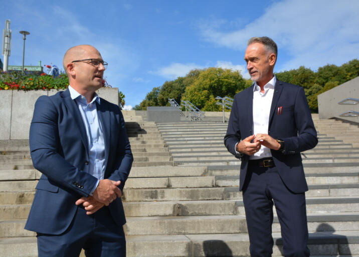 Steffen Handal, leder i Utdanningsforbundet, og Tor Arne Gangs, forhandlingsleder KS ved oppstart av hovedtariffoppgjret i KS-omrdet 2020.