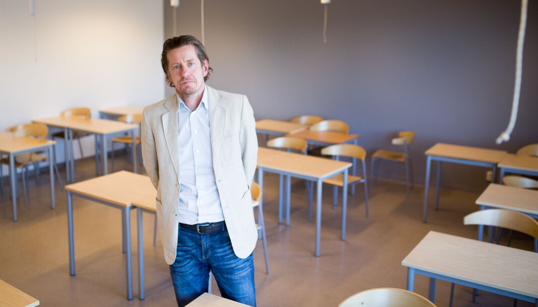 Lektor Åge Hvitstein sier han frykter konsekvensene av fullføringsreformen. Lektor Åge Hvitstein sier han frykter konsekvensene av fullføringsreformen.