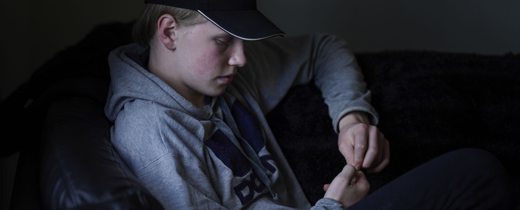 MOI 23.04.2021:
ivind Baisgrd er ungdomsskoleelev, flink faglig, men begynner bli lite motivert for fagene.
Aller helst vil han ha mer praktisk undervisning, og f en smakebit p det mekke. Det er den store lidenskapen hans, og i garasjen hjemme har han et eget verksted der han kan styre som han vil. Pappa Morgan kan ingenting om dette, men ivind plukker opp ting fra andre.
Foto: Marie von Krogh MOI 23.04.2021:
ivind Baisgrd er ungdomsskoleelev, flink faglig, men begynner bli lite motivert for fagene.
Aller helst vil han ha mer praktisk undervisning, og f en smakebit p det mekke. Det er den store lidenskapen hans, og i garasjen hjemme har han et eget verksted der han kan styre som han vil. Pappa Morgan kan ingenting om dette, men ivind plukker opp ting fra andre.
Foto: Marie von Krogh