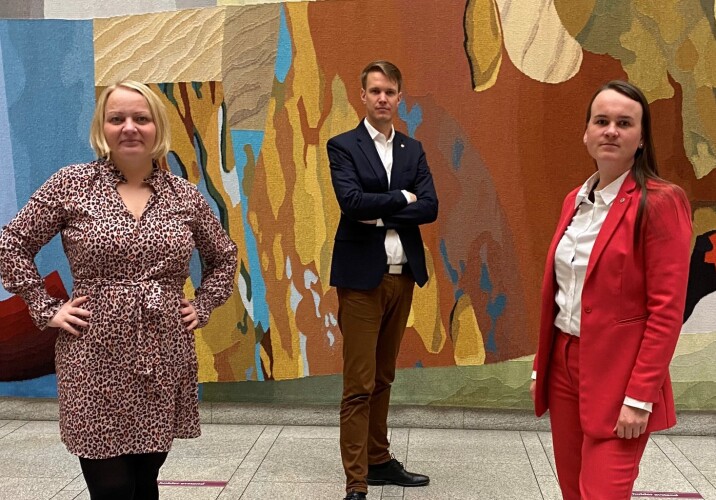 Mona Fagerås, Torstein Tvedt Solberg og Marit Knutsdatter Strand tok et oppgjør med Guri Melby i spørretimen.