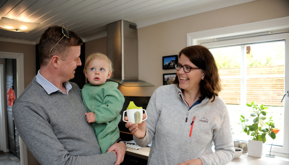 Fredrik Aakrann ønsket at sønnen Oliver skulle få en myk overgang til livet utenfor familien. I familiebarnehagen til Tone Bjellvåg fant far og sønn den roen de søkte.