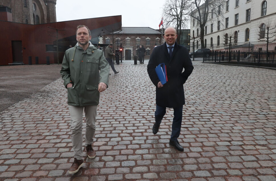 Audun Lusbakken (SV) og Trygve Slagsvold Vedum (Sp) er to av toppolitikerne som har takket nei til å rykke fram i vaksinekøen.