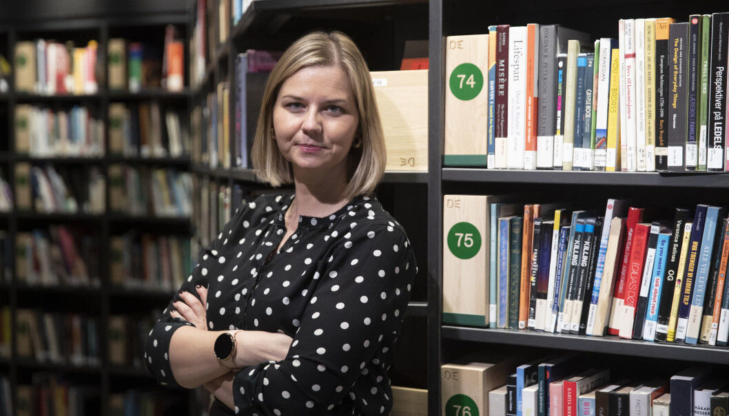 - Statsråden Guri Melby blir bedt om å starte med blanke ark i arbeidet med nye prøver i skolen. - Statsråden Guri Melby blir bedt om å starte med blanke ark i arbeidet med nye prøver i skolen.