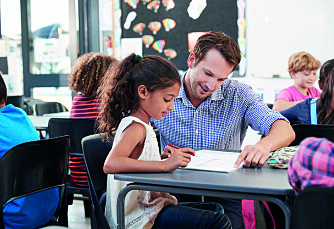 Elever med lese- og skrivevansker - Bør spesialundervisningen skje i eller utenfor klasserommet?
