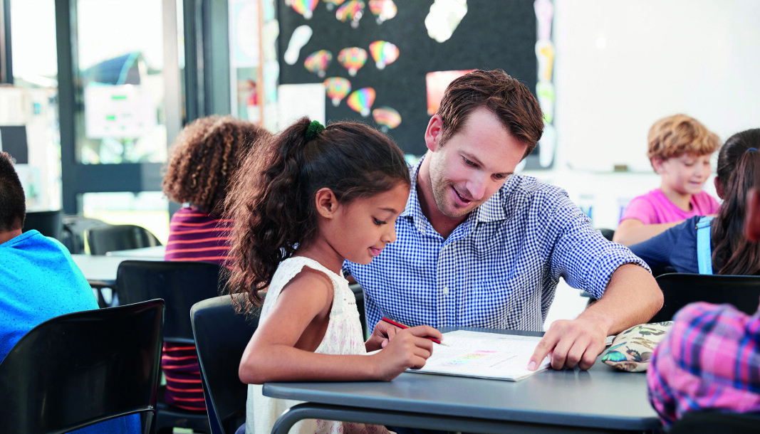 Artikkelforfatterne i denne artikkelen fra Spesialpedagogikk skriver at i et vanlig klasserom må elever med dysleksi kanskje vente i lange perioder på å få den hjelpen de trenger. Artikkelforfatterne i denne artikkelen fra Spesialpedagogikk skriver at i et vanlig klasserom må elever med dysleksi kanskje vente i lange perioder på å få den hjelpen de trenger.