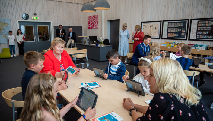 Elevene arbeider både digitalt og analogt med lesing, forklarer kontaktlærer Lene Udnæseth Holsve. Foto: Joakim S. Enger Elevene arbeider både digitalt og analogt med lesing, forklarer kontaktlærer Lene Udnæseth Holsve. Foto: Joakim S. Enger