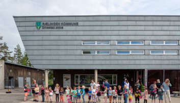 Velkomstkomiteen tok godt imot statsministeren på Smestad skole. Velkomstkomiteen tok godt imot statsministeren på Smestad skole.