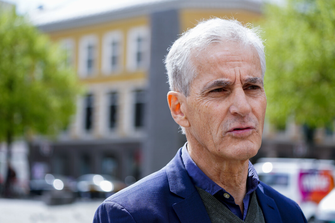 Leder Jonas Gahr Støre i Arbeiderpartiet vil fjerne kompetansekravet for lærere. Leder Jonas Gahr Støre i Arbeiderpartiet vil fjerne kompetansekravet for lærere.