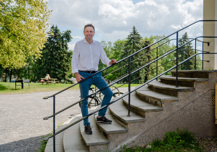 Torshovparken midt i Oslo er et sted Arild Hermstad liker seg. Gode utearealer for barn er en av sakene han vil kjempe for. Foto: Joakim S. Enger Torshovparken midt i Oslo er et sted Arild Hermstad liker seg. Gode utearealer for barn er en av sakene han vil kjempe for. Foto: Joakim S. Enger