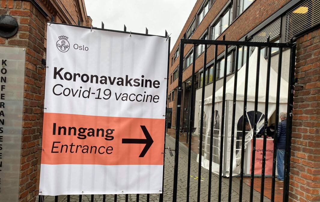 Vaksinering
Vaksinestasjon Vaksinering
Vaksinestasjon