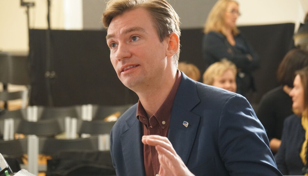 – Det fremstår som at det er ganske ulik praksis ved ulike studieinstitusjoner. Det er problematisk, sier Henrik Asheim (H), minister for forskning og høyere utdanning. – Det fremstår som at det er ganske ulik praksis ved ulike studieinstitusjoner. Det er problematisk, sier Henrik Asheim (H), minister for forskning og høyere utdanning.