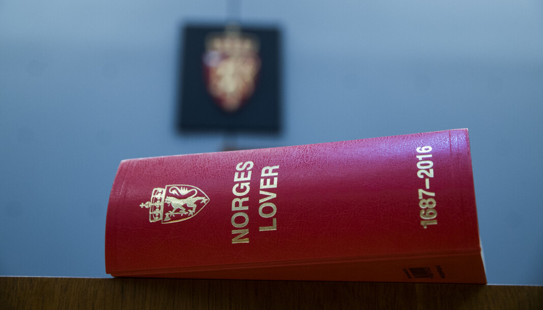 15-åringen ble dømt ti l30 dagers betinget fengsel etter vold og trusler mot lærere. 15-åringen ble dømt ti l30 dagers betinget fengsel etter vold og trusler mot lærere.