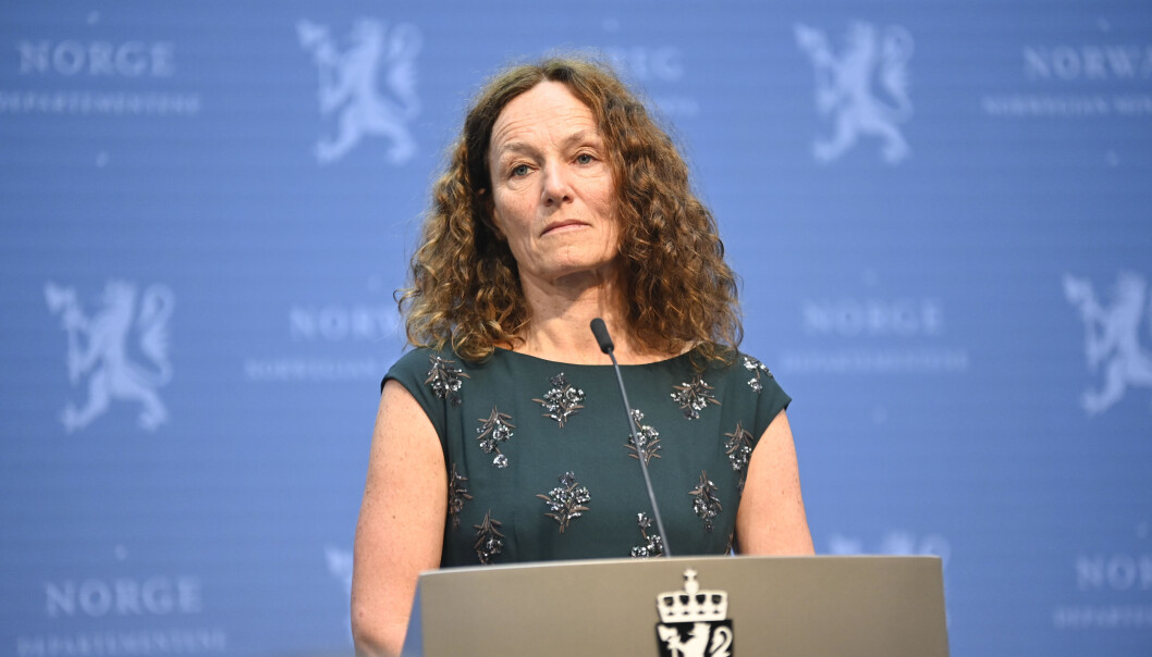 Direktør ved Folkehelseinstituttet, Camilla Stoltenberg, sier høstens smittestrategi ikke har fungert godt nok. Direktør ved Folkehelseinstituttet, Camilla Stoltenberg, sier høstens smittestrategi ikke har fungert godt nok.