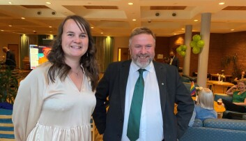 Senterpartiets Marit Knutsdatter Strand med 2. kandidat fra Oppland Senterparti, Bengt Fasteraune, som også kom inn på Stortinget mandag. Senterpartiets Marit Knutsdatter Strand med 2. kandidat fra Oppland Senterparti, Bengt Fasteraune, som også kom inn på Stortinget mandag.