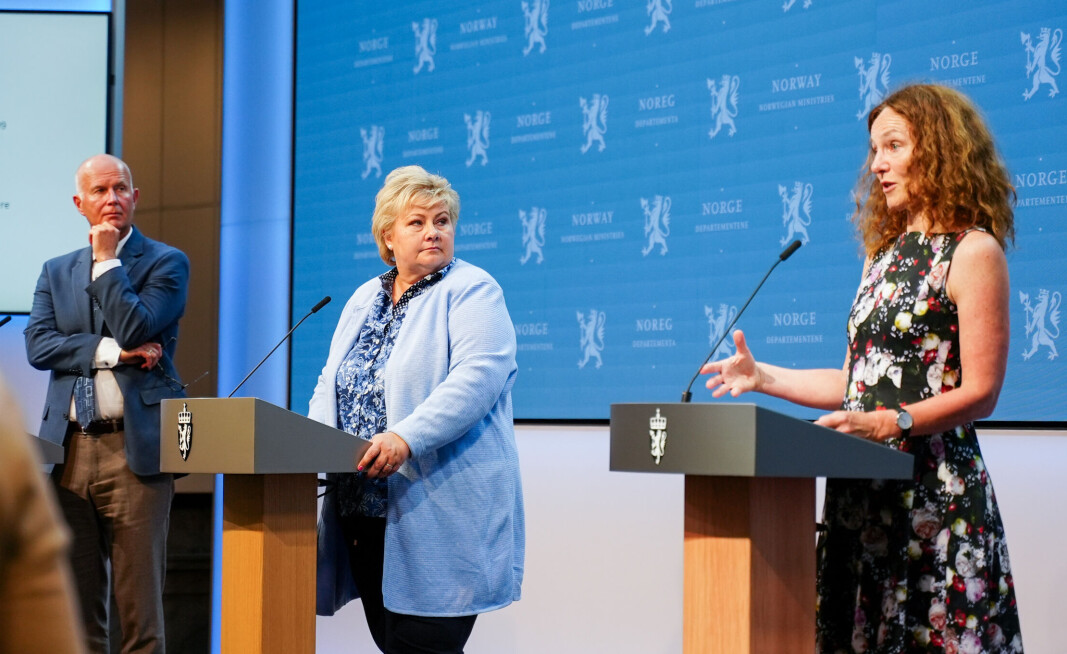 Helsedirektør Bjørn Guldvog, statsminister Erna Solberg og Camilla Stoltenberg under en pressekonferanse om koronasituasjonen tidligere i år. Helsedirektør Bjørn Guldvog, statsminister Erna Solberg og Camilla Stoltenberg under en pressekonferanse om koronasituasjonen tidligere i år.
