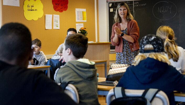 Mette Bjørklund trives som lærerspesialist på Smestad ungdomsskole i Lillehammer. Hun synes videreutdanningen hun har tatt, har gitt henne inspirasjon og mer faglig trygghet i jobben.