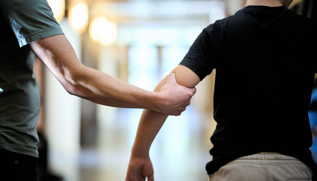 83 av sakene som kom til Statsforvalterne handlet om barn som fortalte om fysiske krenkelser fra ansatte i skolen. 83 av sakene som kom til Statsforvalterne handlet om barn som fortalte om fysiske krenkelser fra ansatte i skolen.