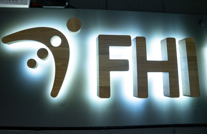 FHI-ansatte ba forsker endre på konklusjon i barnesmitte-rapport