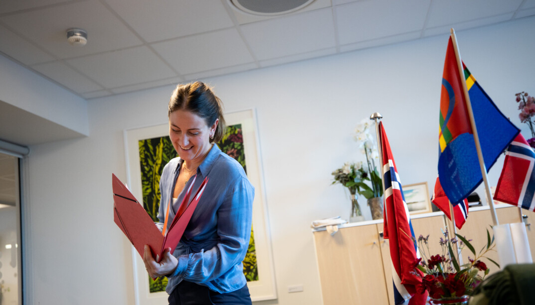 Den nye kunnskapsministeren tok imot Utdanningsnytt på 34-årsdagen sin. Statsråden lover å lytte til dem som har skoa på. Den nye kunnskapsministeren tok imot Utdanningsnytt på 34-årsdagen sin. Statsråden lover å lytte til dem som har skoa på.