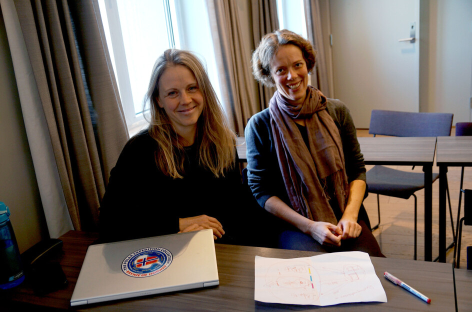 Christin Oldebråten og Ellen Halsør håper poltikerne lytter til foreldre.