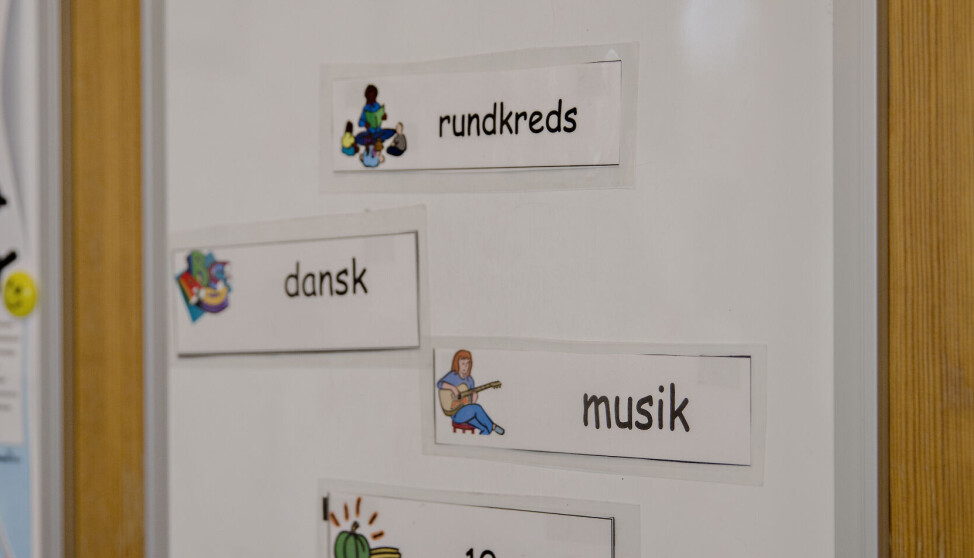 Danske lærarstudentar treng både meir teori og meir praksis, meiner utval. Danske lærarstudentar treng både meir teori og meir praksis, meiner utval.