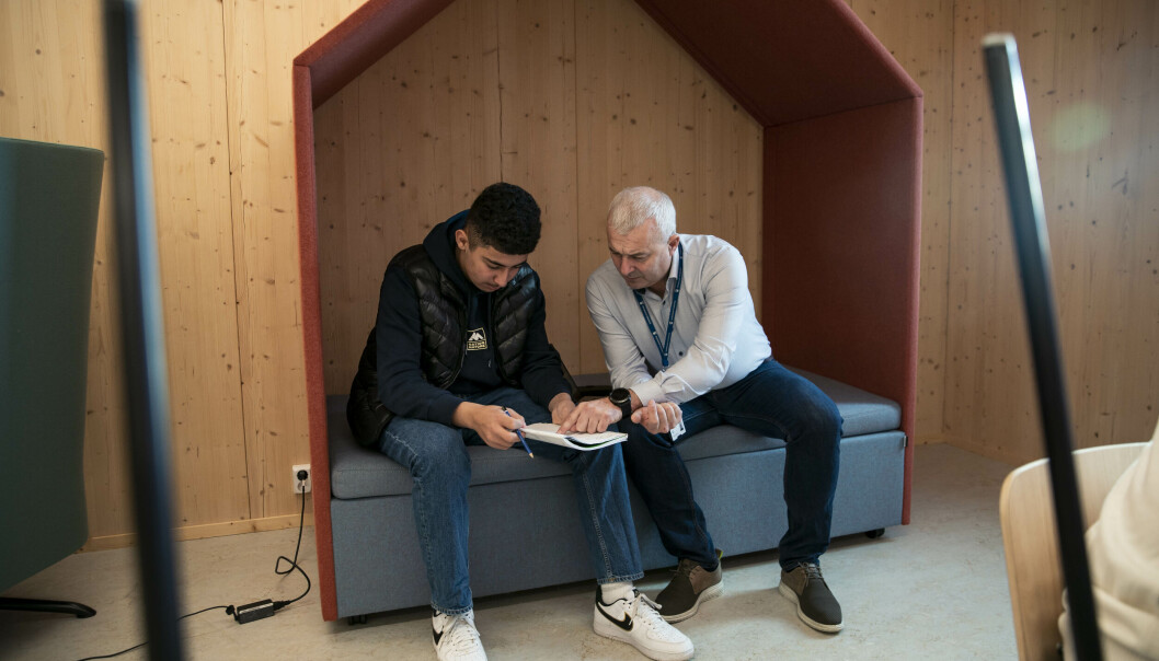Arkitekturen ved Huseby skole gir muligheter for nye arbeidsformer - både for lærere og elever. Arkitekturen ved Huseby skole gir muligheter for nye arbeidsformer - både for lærere og elever.