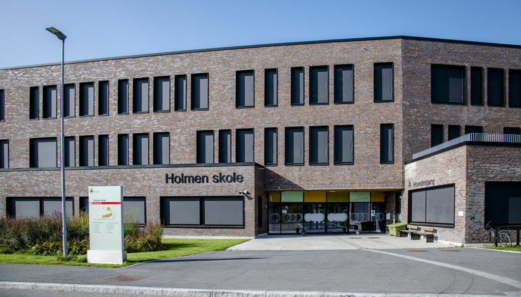 13 ansatte ved Holmen skole i Oslo er bekreftet smittet med korona.