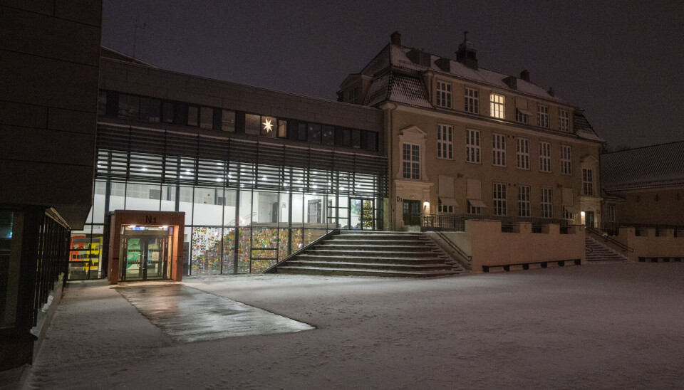 Minst én person er smittet med omikron-varianten på Grefsen skole.