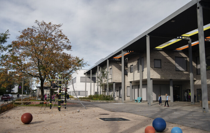 Elever fra 5.-7. trinn i Stavangers skoler er i hjemmeskole, mens elever fra 1.-4. trinn fortsatt skal møte på skolen. Det vil Utdanningsforbundet endre. Bildet er fra Eiganes barneskole i Stavanger.