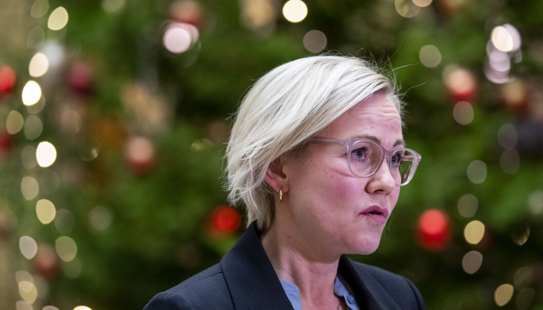 Oslo 20220106. Helse- og omsorgsminister Ingvild Kjerkol (Ap) i Stortinget under debatten om skjenkestopp.Foto: Javad Parsa / NTB Oslo 20220106. Helse- og omsorgsminister Ingvild Kjerkol (Ap) i Stortinget under debatten om skjenkestopp.Foto: Javad Parsa / NTB